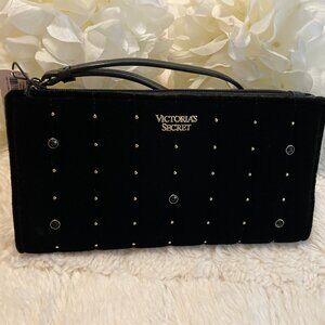 Victoria’s Secret Black Velvet Studded Wristlet Clutch – NWT – OS